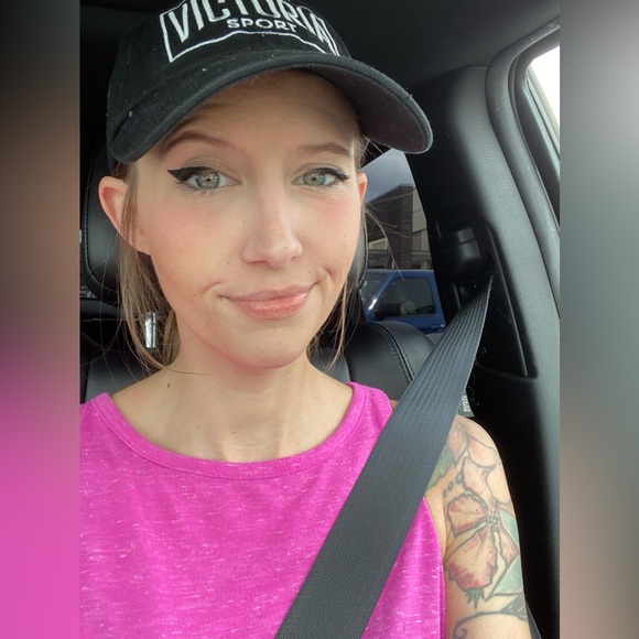 Meet your Posher, ℰℓainℯ - Picture 2 of 3